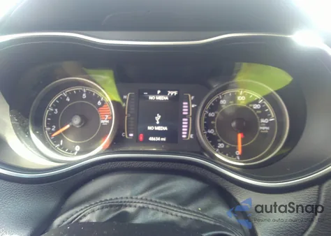 2021 Jeep Cherokee Latitude Plus Fwd z USA, uszkodzony, nr VIN 1C4PJLLB8MD187559